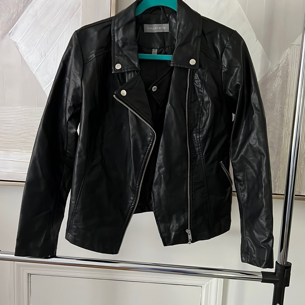 Womens faux leather biker style jacket